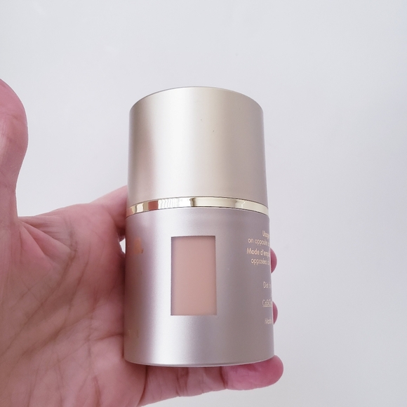 Stila Stay All Day Foundation Makeup - Picture 7 of 10